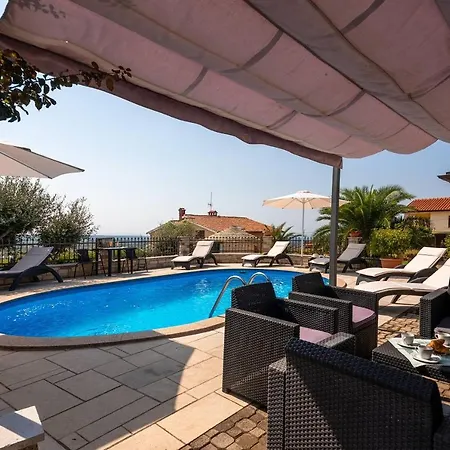 Eric Guest house *