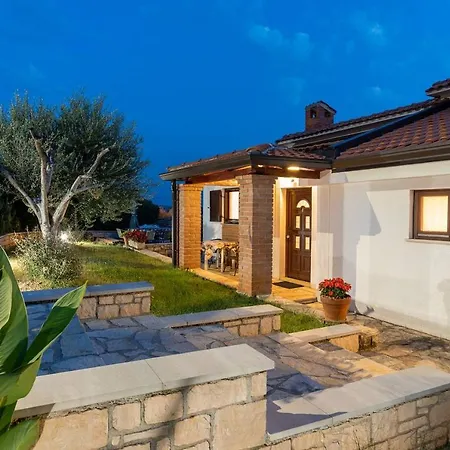 Eric Guest house *